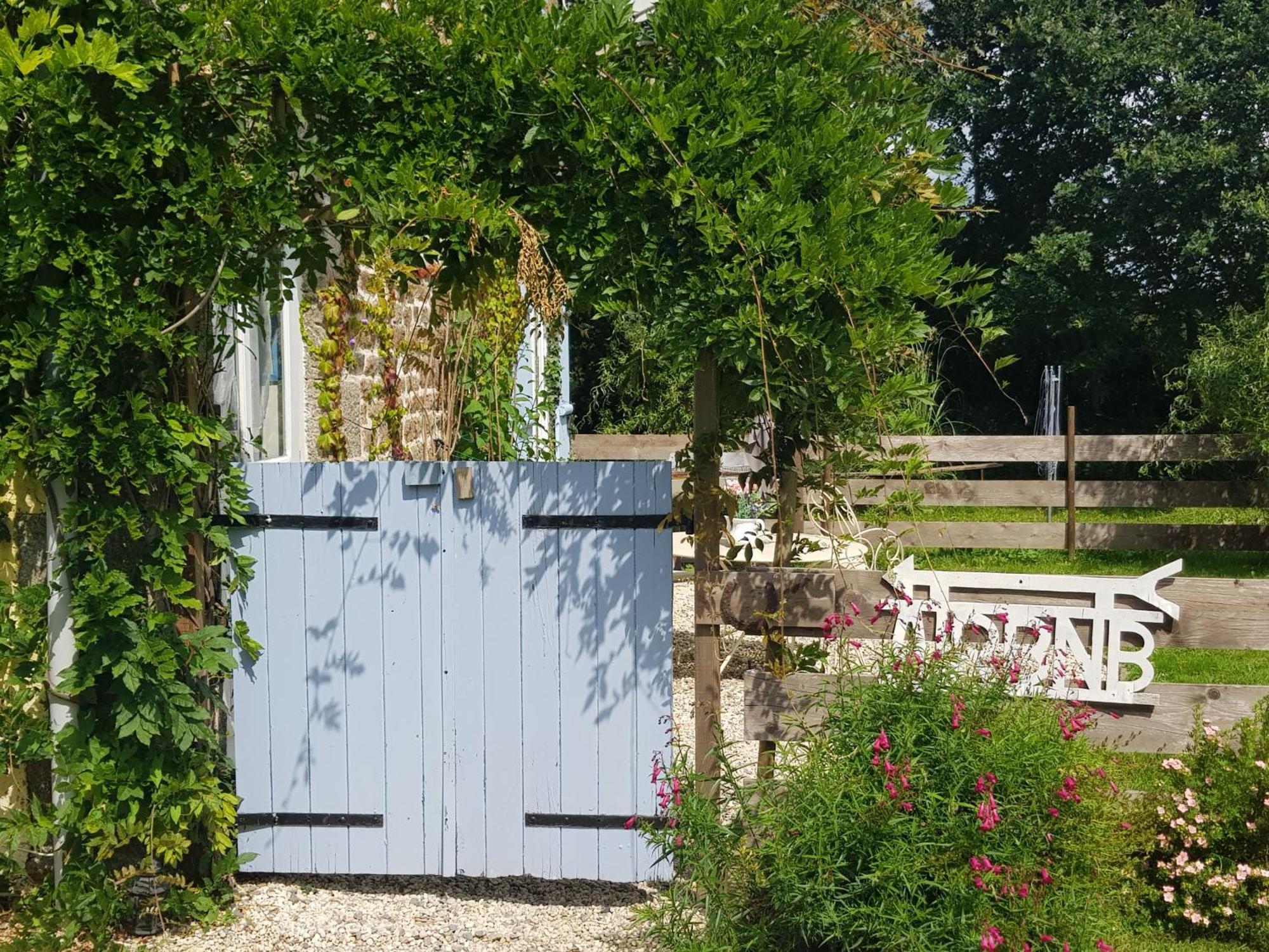 Mortain-Bocage - 2-Bed Wisteria Cottage - Sleeps 4 Notre-Dame-du-Touchet Екстер'єр фото